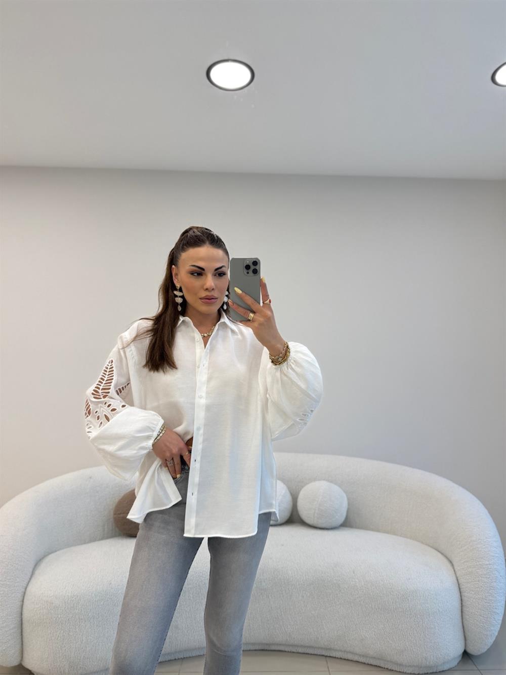 KOLLARI NAKIŞ İŞLEMELİ POPLİN GÖMLEK BEYAZ