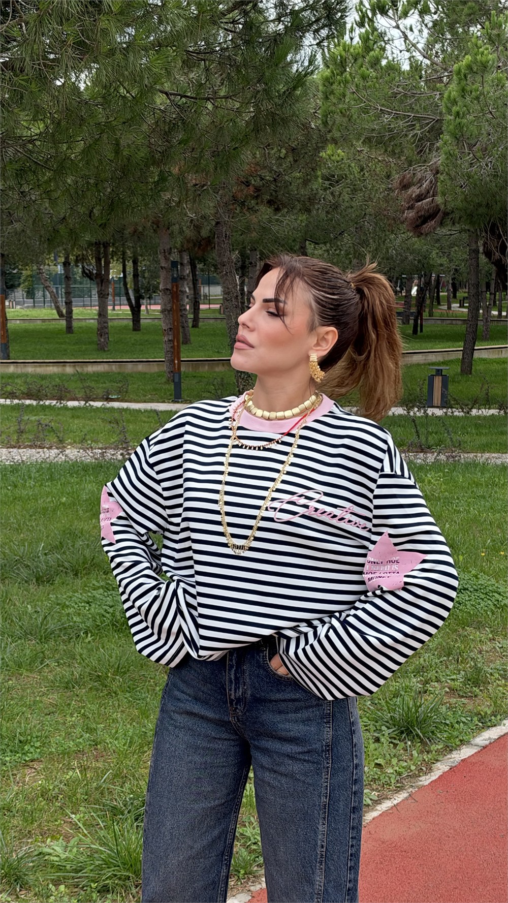 Kolları Yıldız Detaylı Çizgili Sweatshırt Pembe