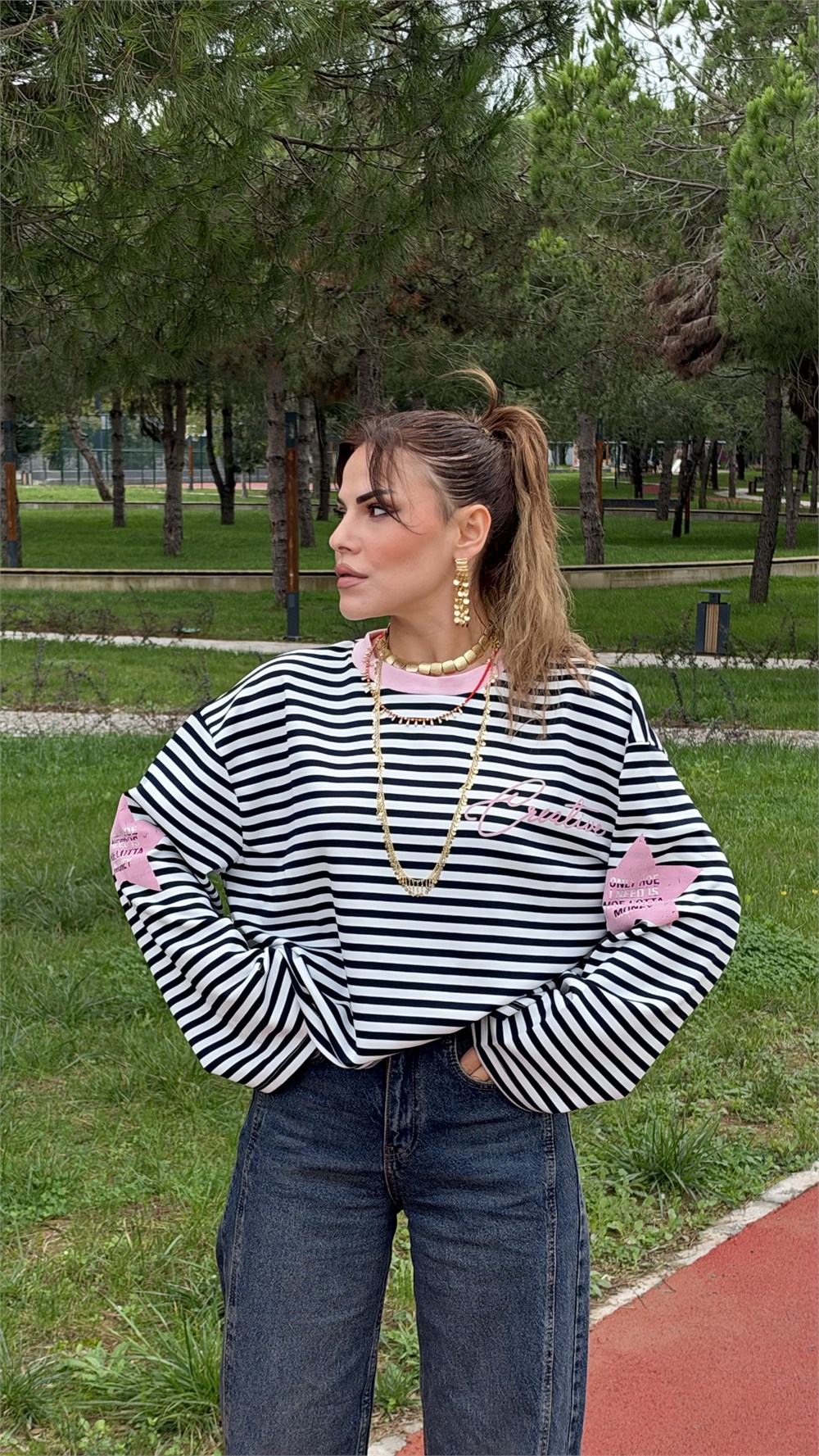 Kolları Yıldız Detaylı Çizgili Sweatshırt Pembe