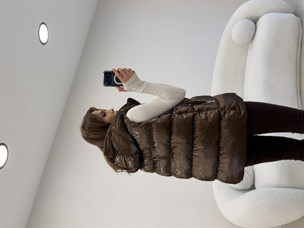 KOPŞONLU PARLAK ŞİŞME YELEK KAHVE