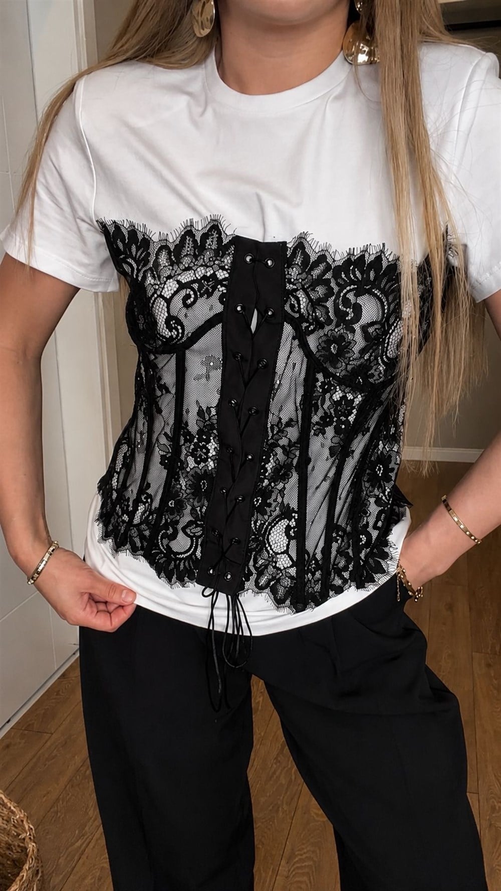 KORSE DETAYLI MODAL TSHIRT