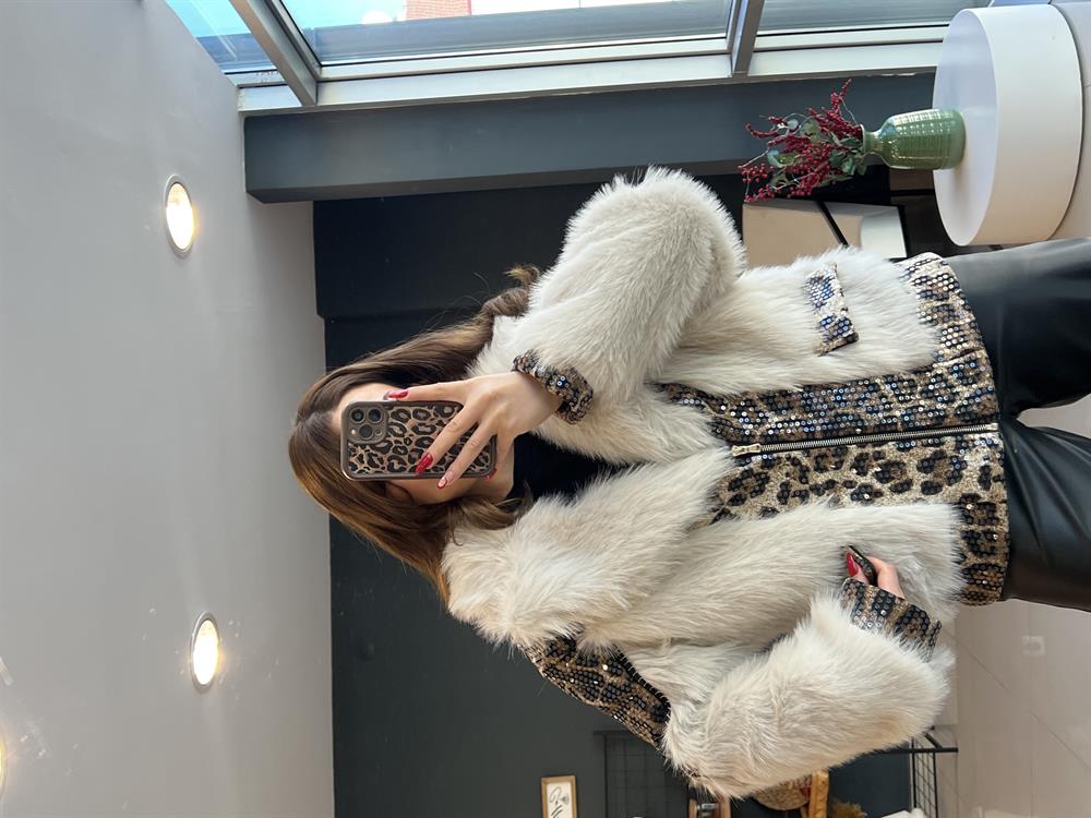 Krem Pulpayet Detayli Premi̇um Kürk Kaban