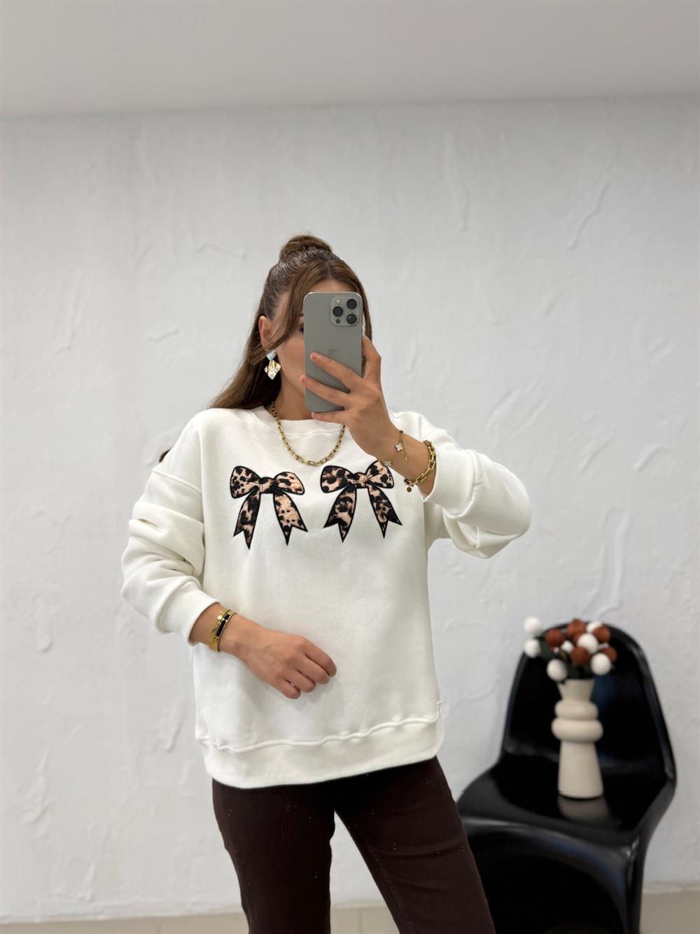 KURDELA DETAYLI SWEATSHIRT BEYAZ