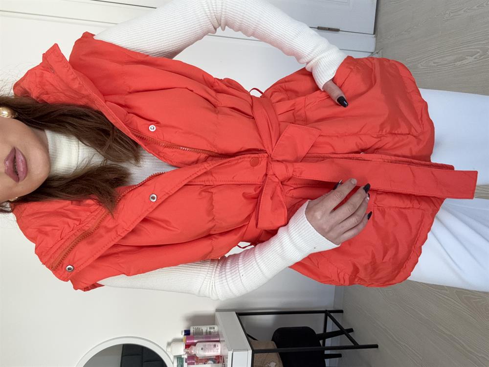 Kuşakli Şi̇şme Yelek