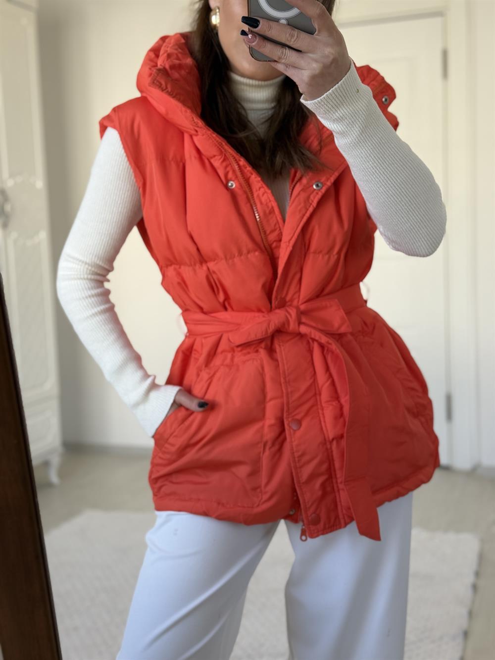 Kuşakli Şi̇şme Yelek