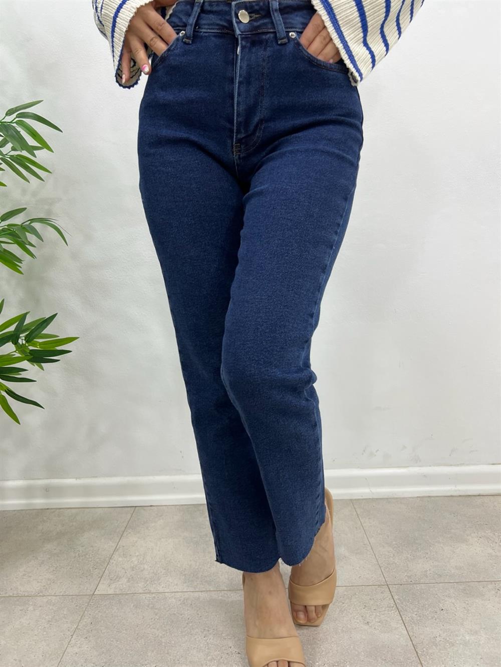 Laci̇vert Likralı Mom Jean( ÜRÜNÜN 31 32 33 BEDENLERİ ÖN SİPARİŞTİR ÇIKIŞ TARİHİ 10.05 DİR )