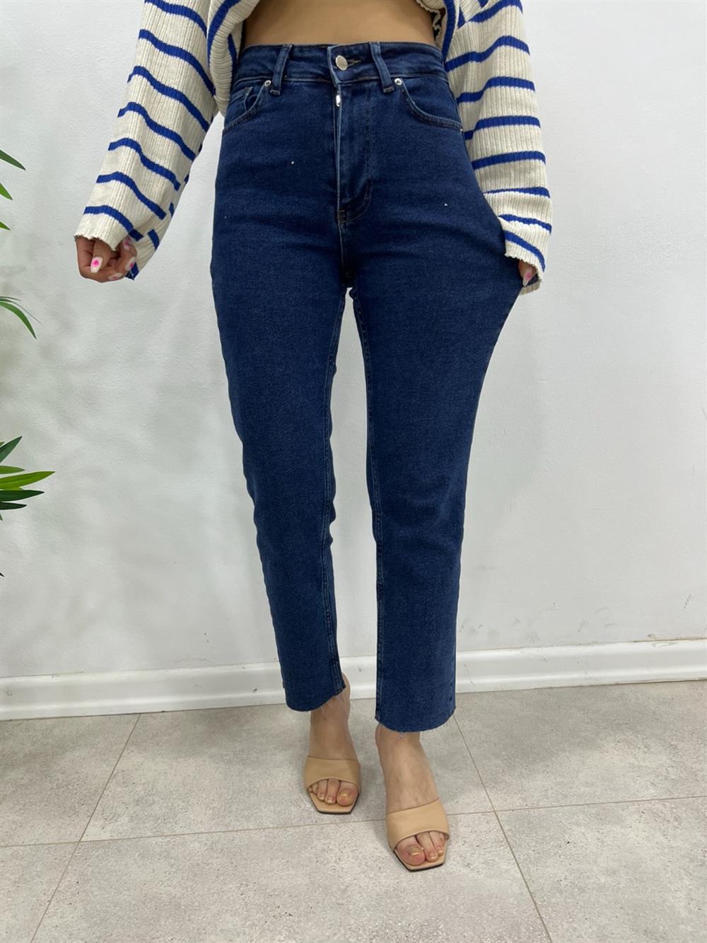 Laci̇vert Likralı Mom Jean( ÜRÜNÜN 31 32 33 BEDENLERİ ÖN SİPARİŞTİR ÇIKIŞ TARİHİ 10.05 DİR )