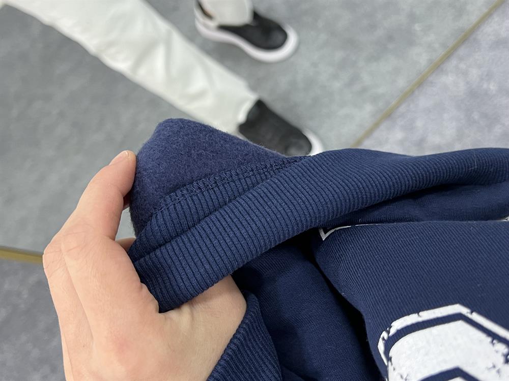 Laci̇vert Önü Yazili Şardonlu Sweat