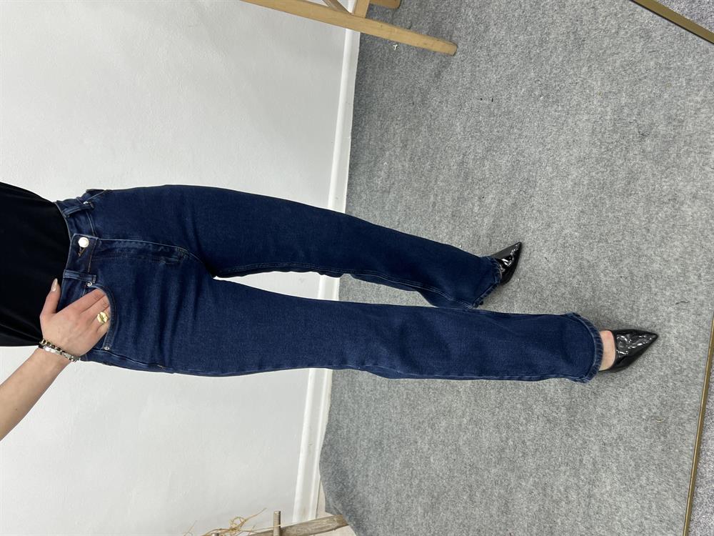 Laci̇vert Palazzo Jean