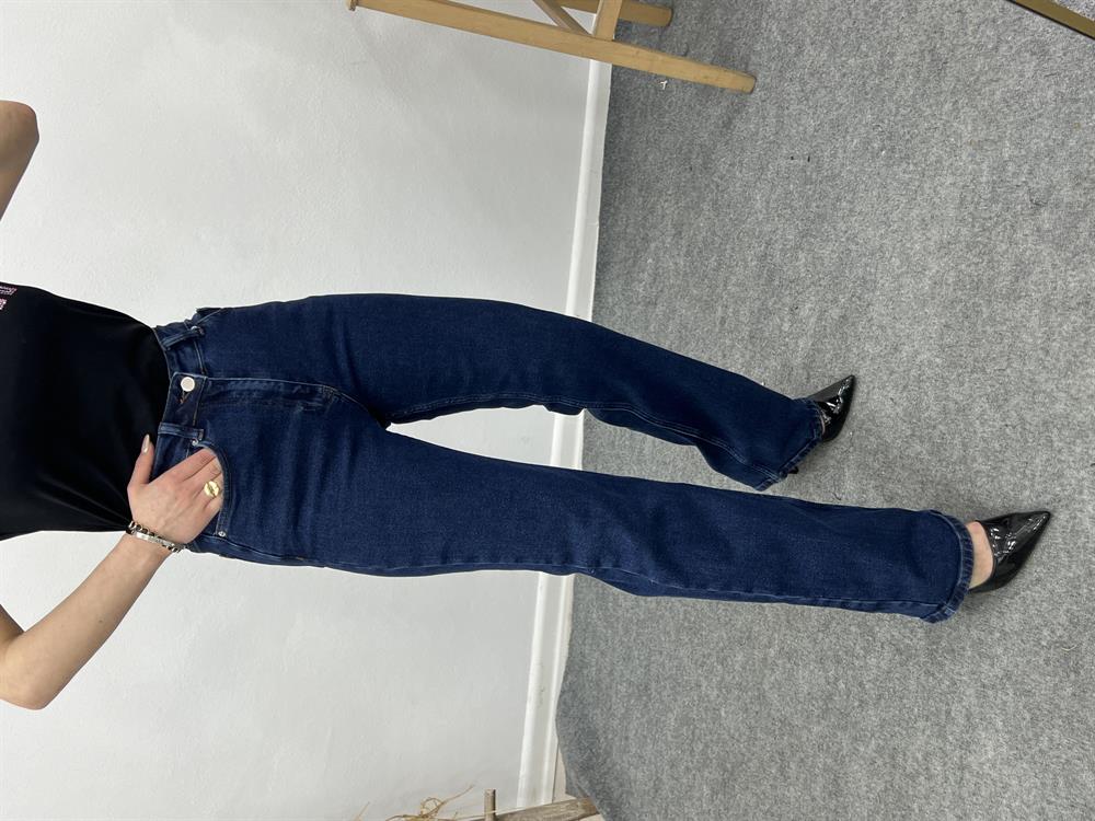 Laci̇vert Palazzo Jean