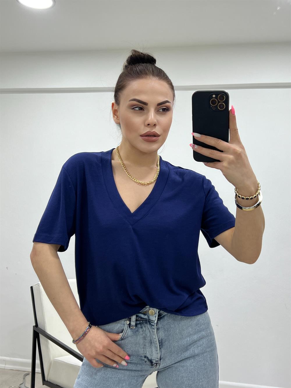Laci̇vert V Yaka  Pamuk Tshi̇rt