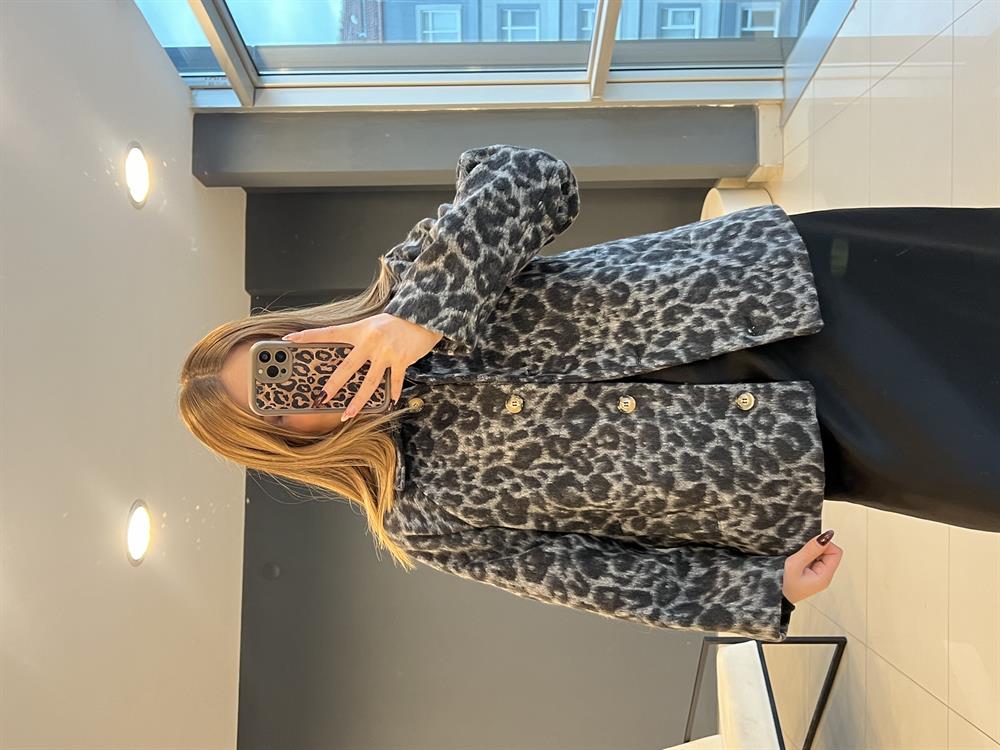 Leopar Desen Gri̇ Kaşe Ceket