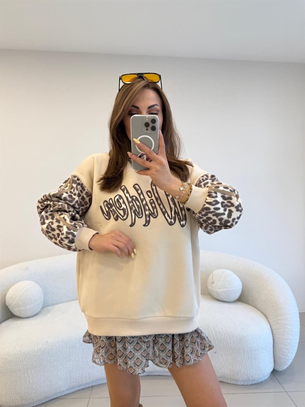 LEOPAR DESENLİ ÖNÜ YAZILI SWEATSHIRT