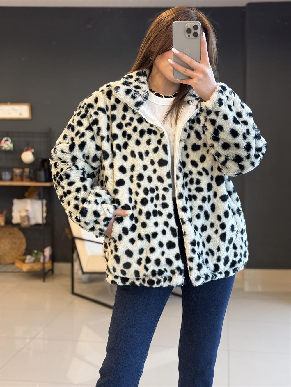 Leopar Desenli̇ Peluş Mont