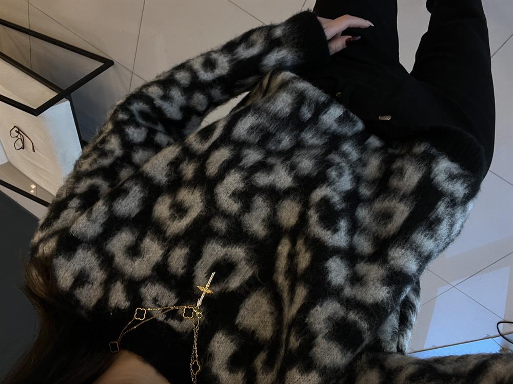 Leopar Yumoş Kazak Gri̇