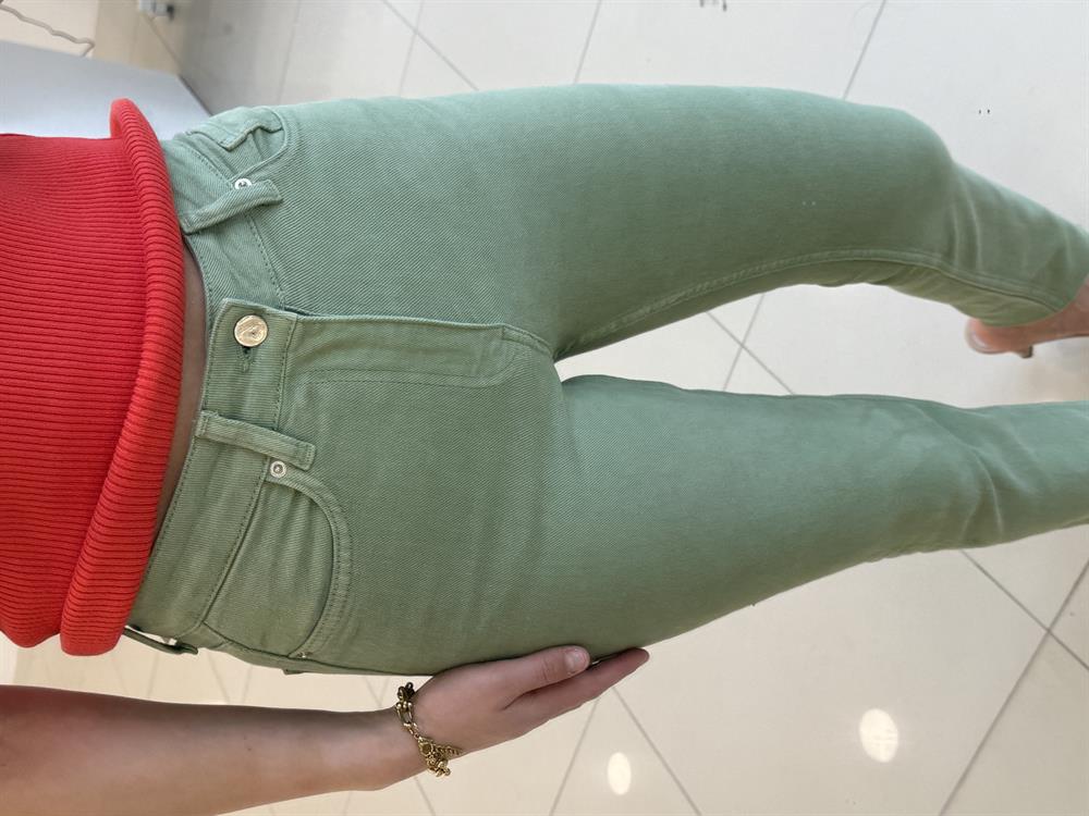 Yeşil Likralı Mom Jean