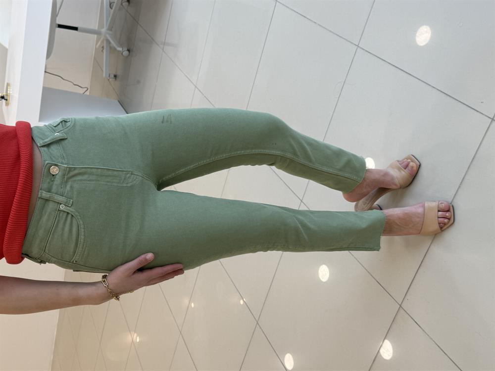 Yeşil Likralı Mom Jean