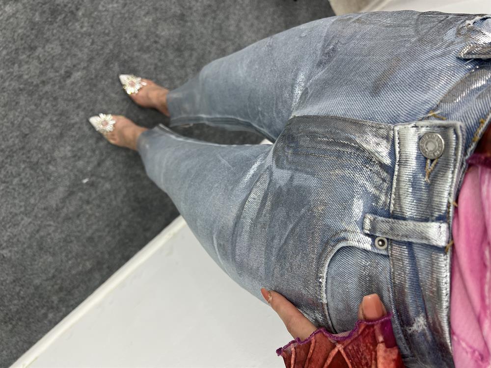 Li̇krali Varakli Parlak Jean