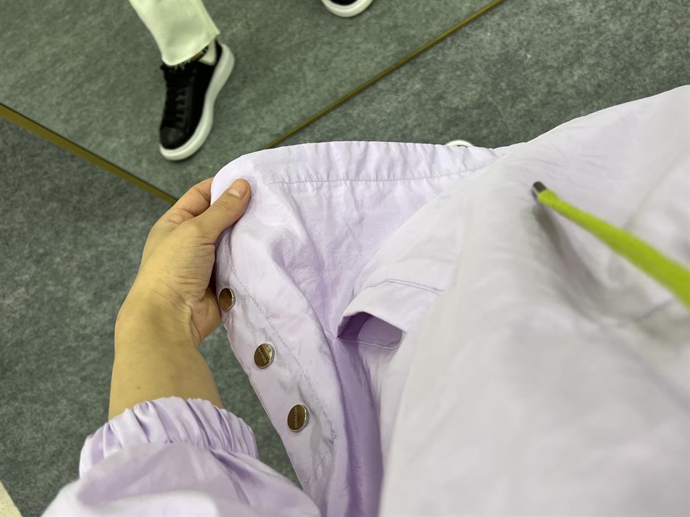 Li̇la Tasarim Paraşüt Kumaş Sweat