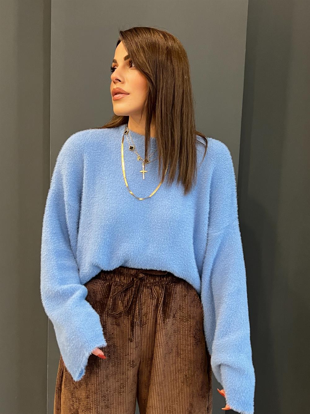 Mavi̇ Geni̇ş Kol Detayli  Yumoş Kazak