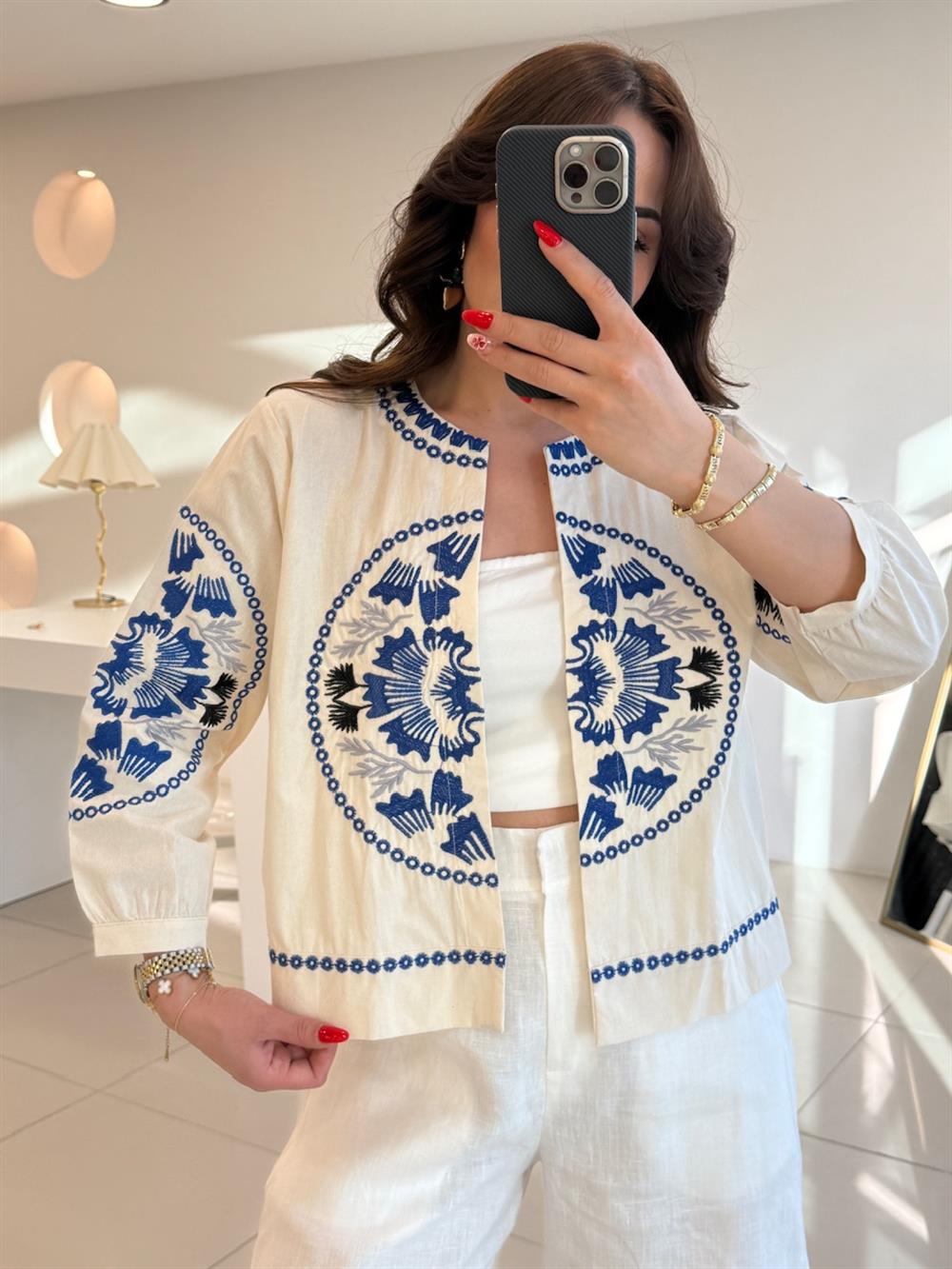 MAVİ NAKIŞ İŞLEMELİ KETEN GÖMLEK CEKET