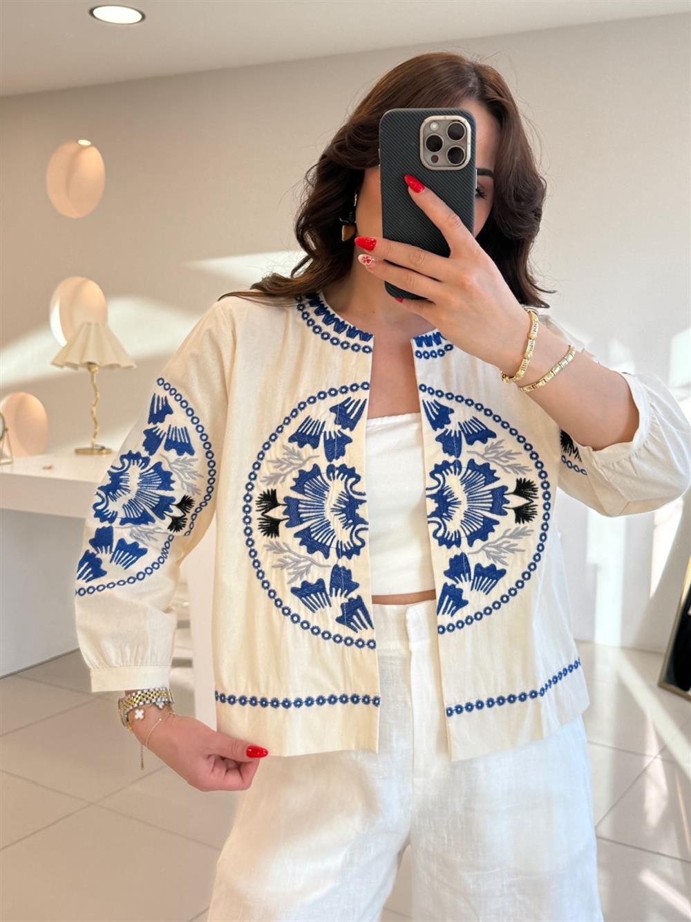 MAVİ NAKIŞ İŞLEMELİ KETEN GÖMLEK CEKET