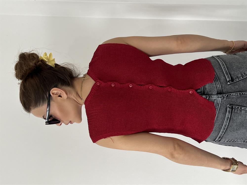 Merseri̇ze Sirti Düğmeli̇ Bluz Bordo