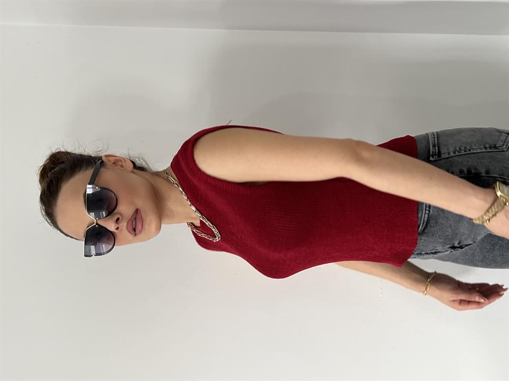 Merseri̇ze Sirti Düğmeli̇ Bluz Bordo