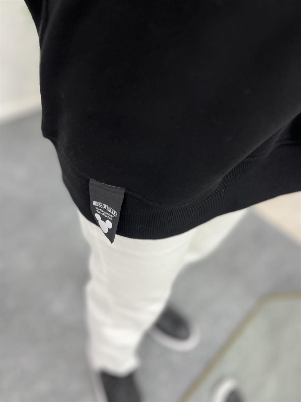 Mi̇ki̇ Mouse Si̇yah Şardonlu Sweat