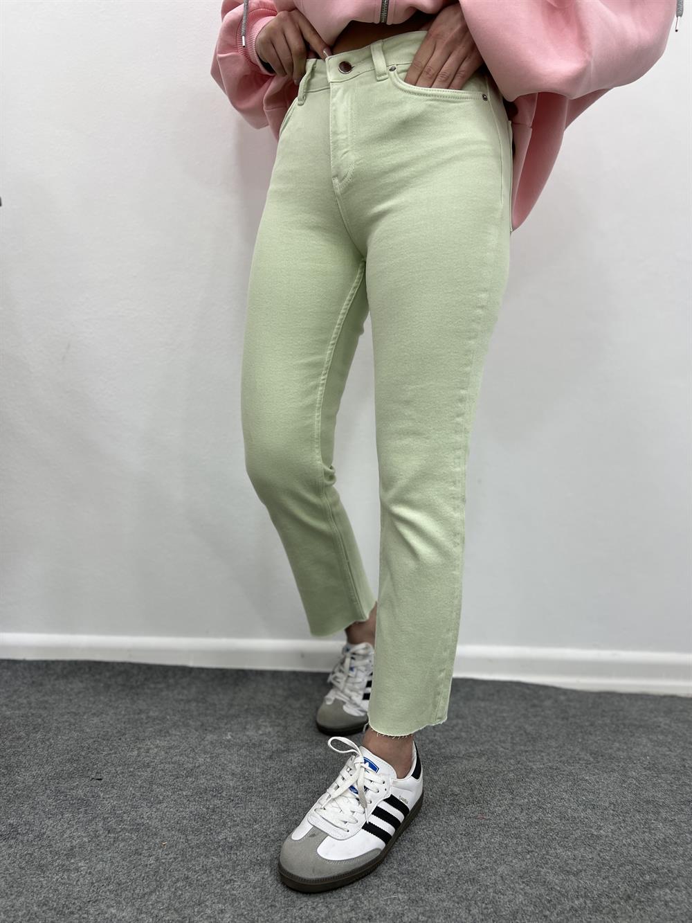 Mi̇nt Li̇krali Mom Jean