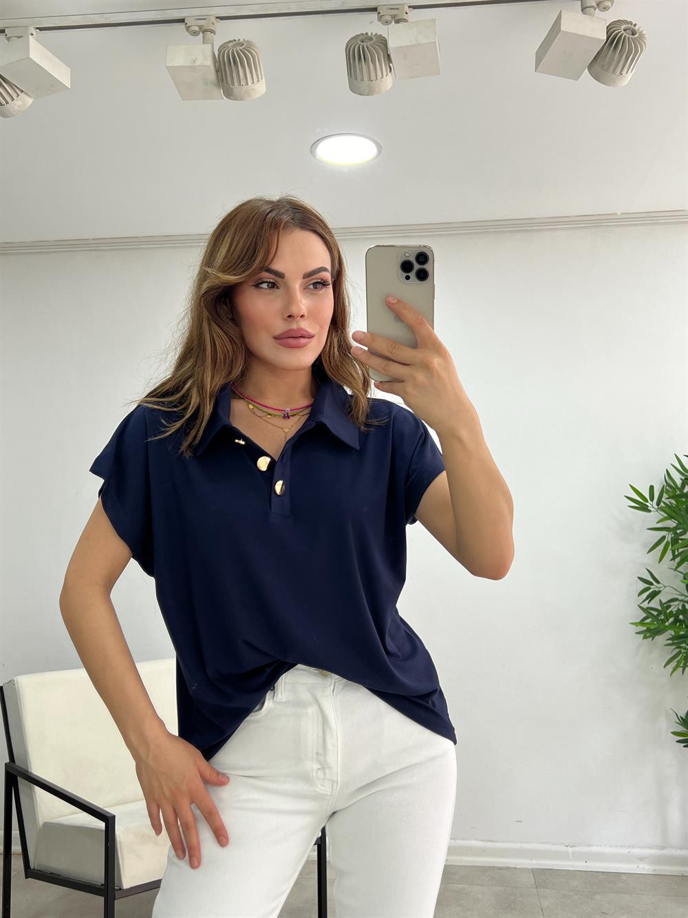 Modal Kumaş Gold Düğmeli̇ Tshi̇rt Laci̇vert