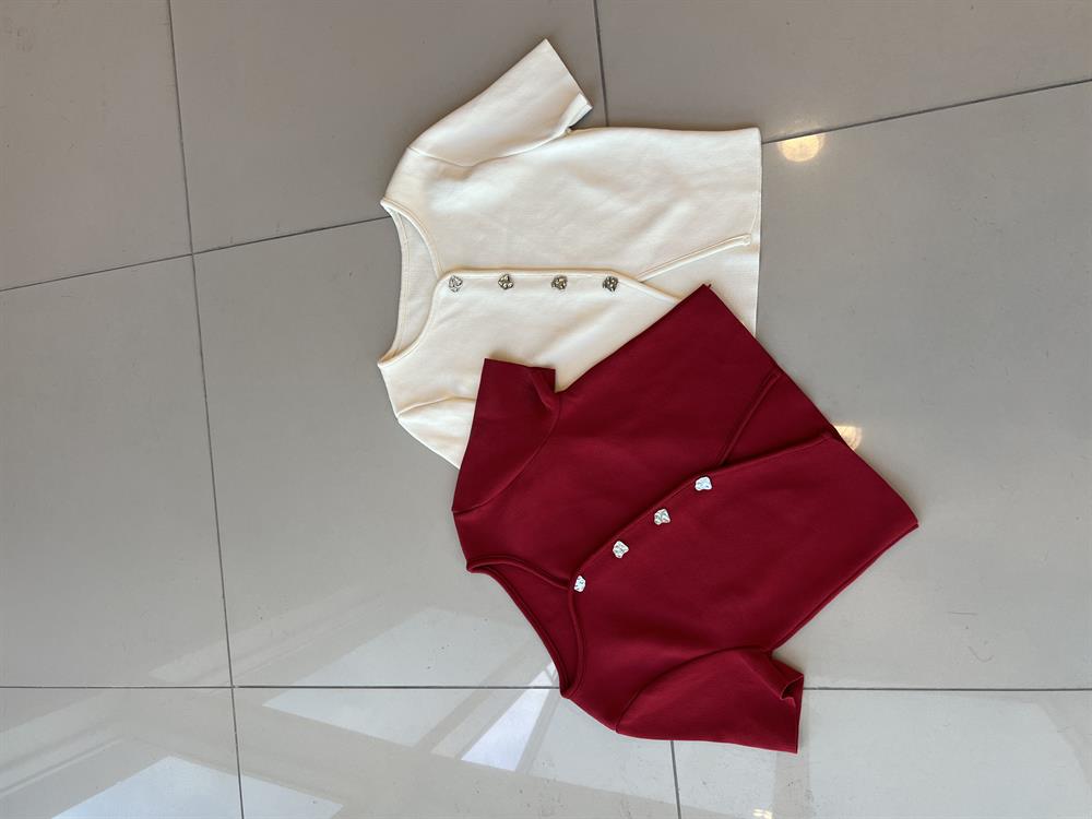 Önden Düğmeli̇ Tri̇ko Crop Yelek Ekru