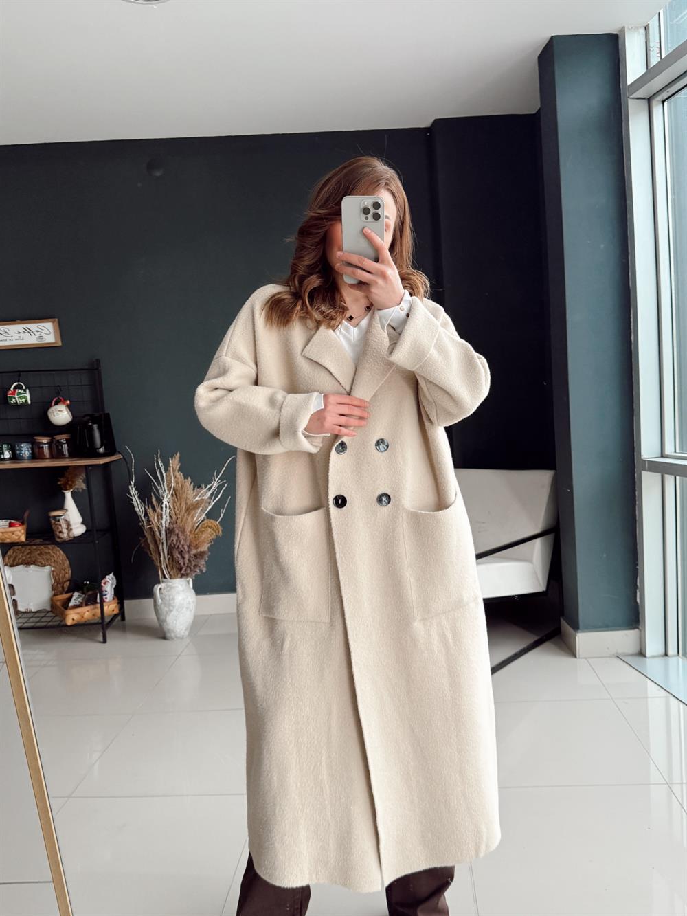 Önü Düğmeli̇ Premi̇um Seri̇ Hirka Bej