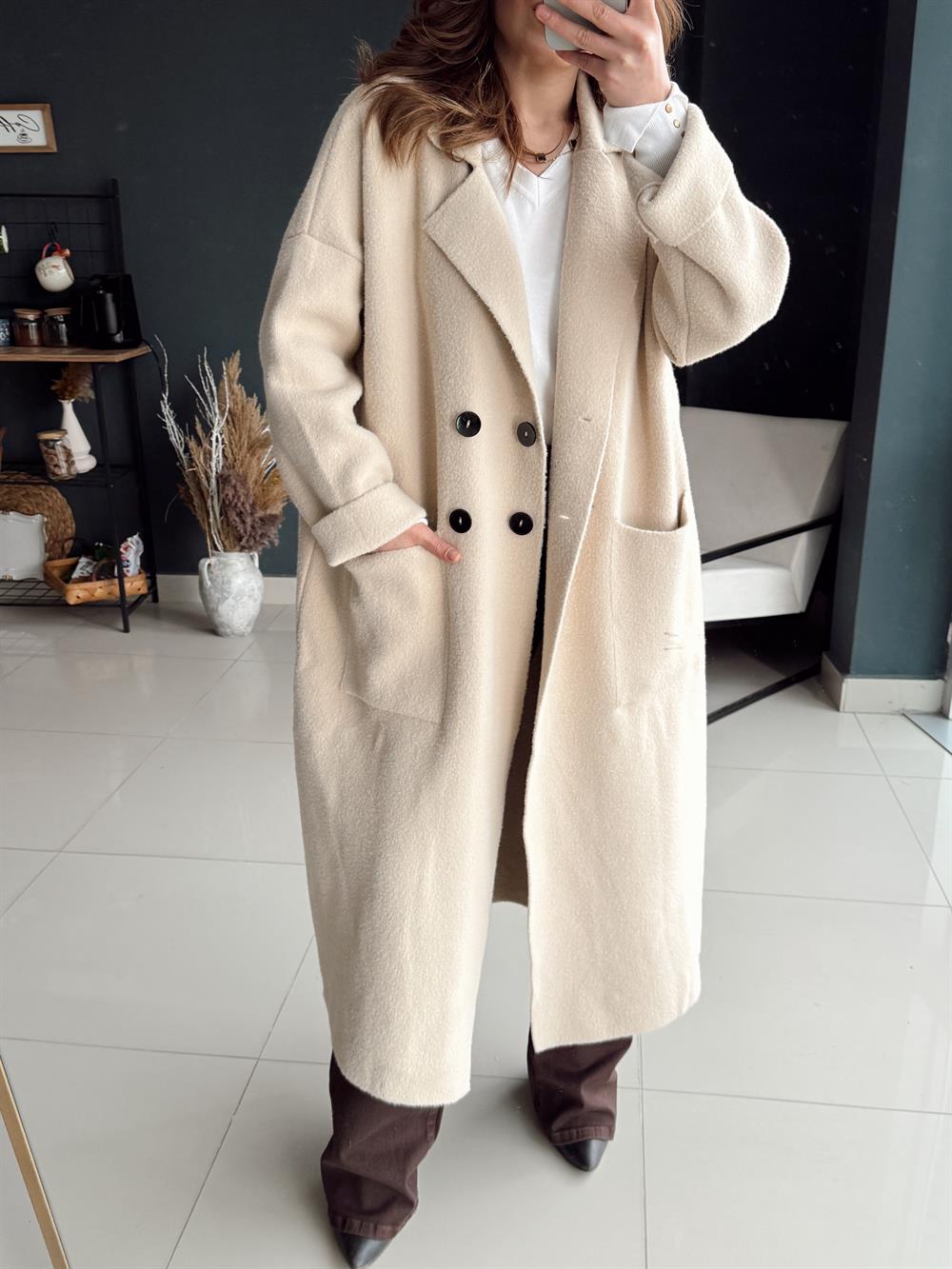 Önü Düğmeli̇ Premi̇um Seri̇ Hirka Bej