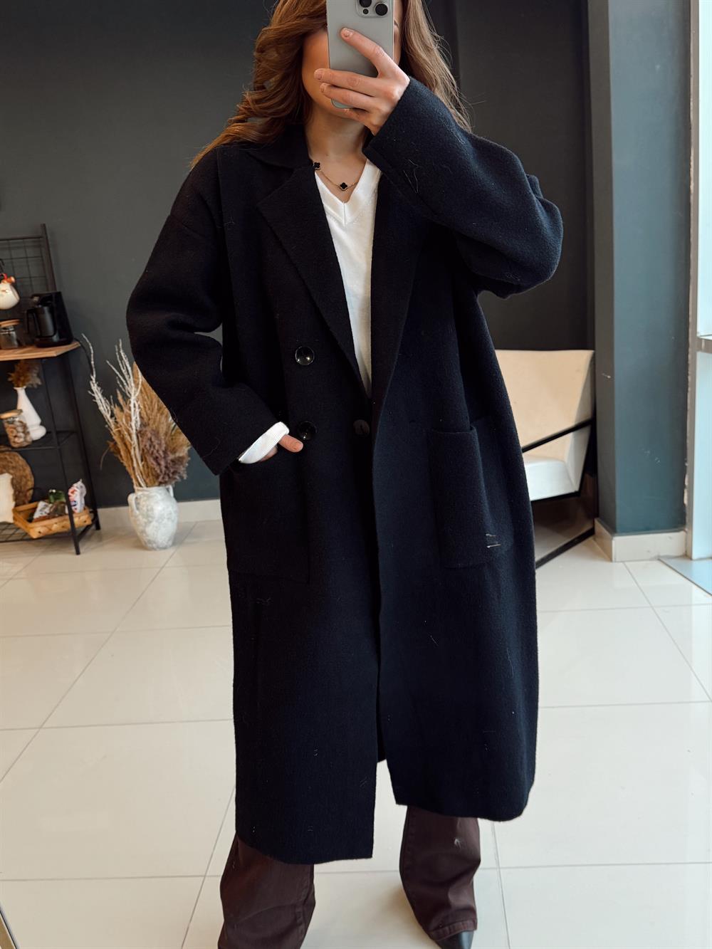 Önü Düğmeli̇ Premi̇um Seri̇ Hirka Si̇yah