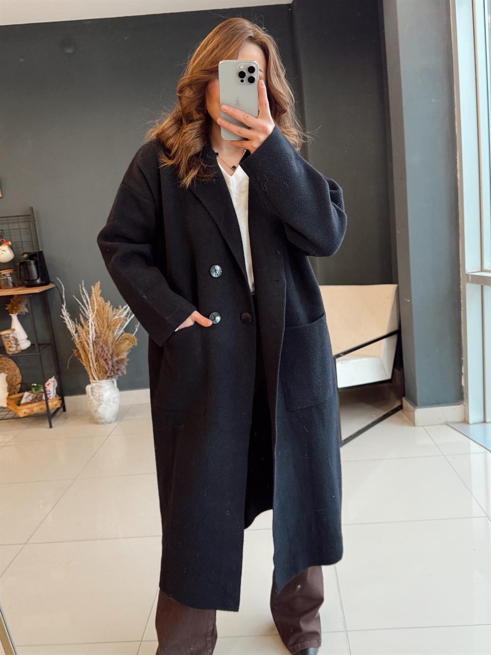 Önü Düğmeli̇ Premi̇um Seri̇ Hirka Si̇yah