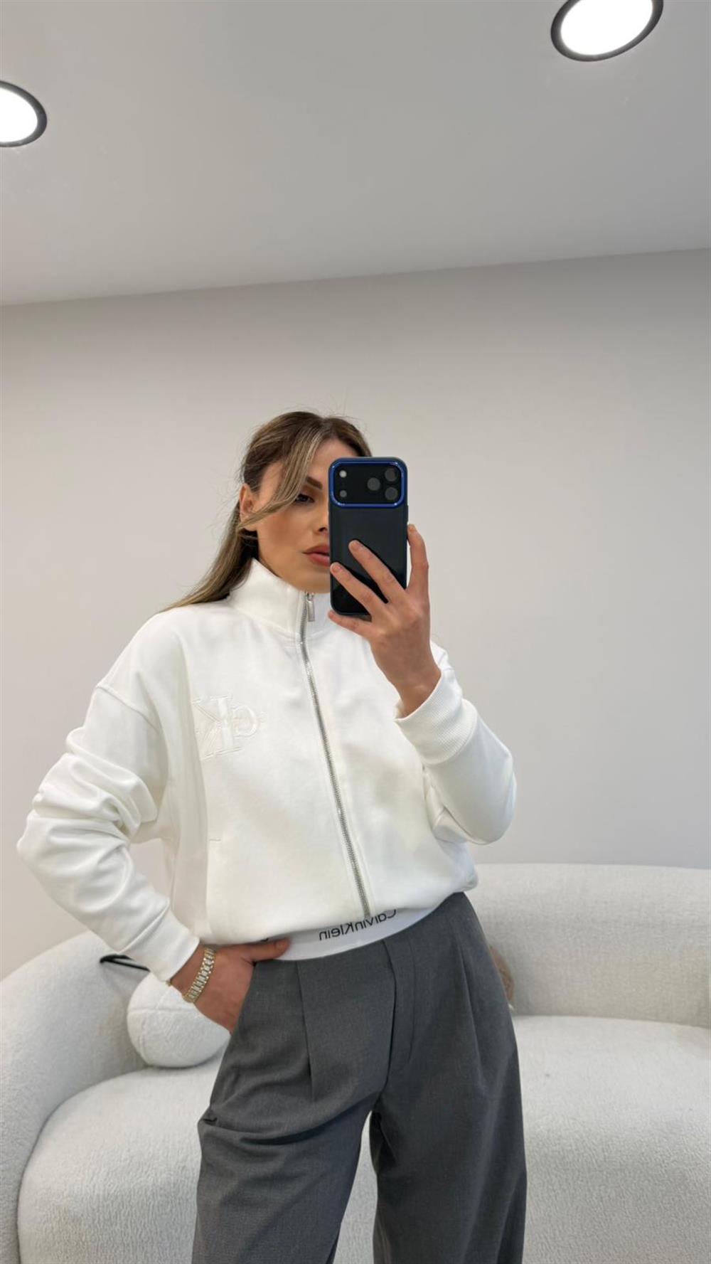 ÖNÜ FERMUARLI YAZI DETAYLI BOMBER CEKET BEYAZ