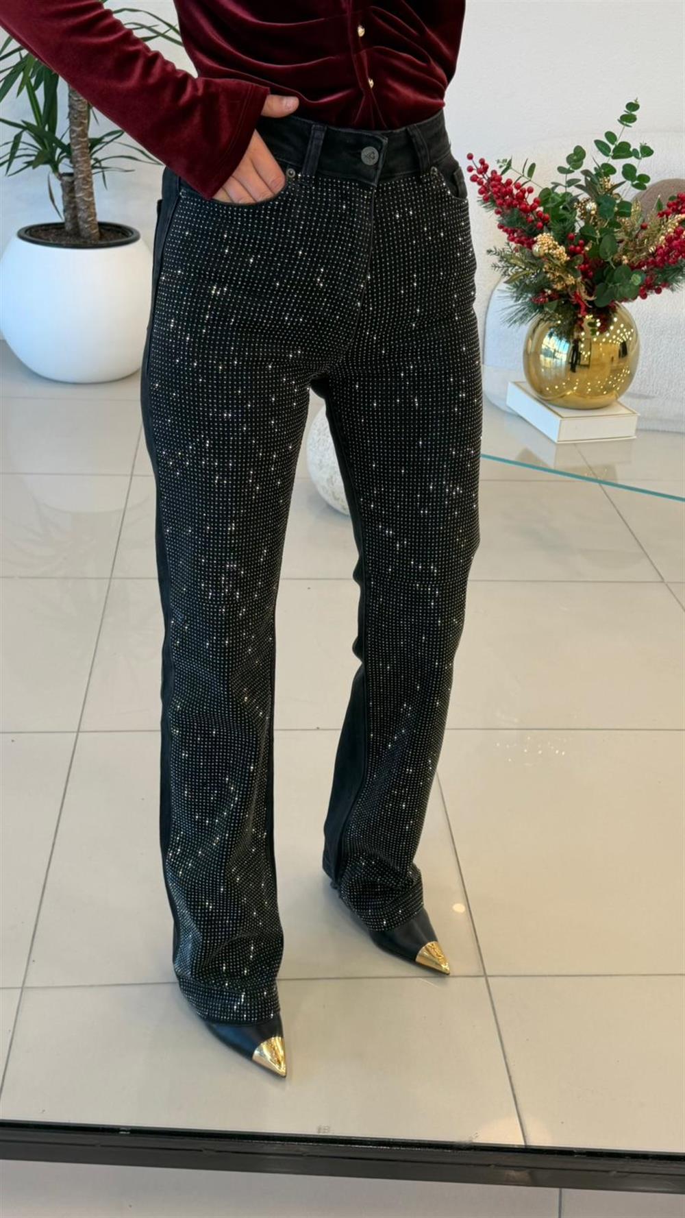 ÖNÜ FULL TAŞLI JEAN PANTOLON