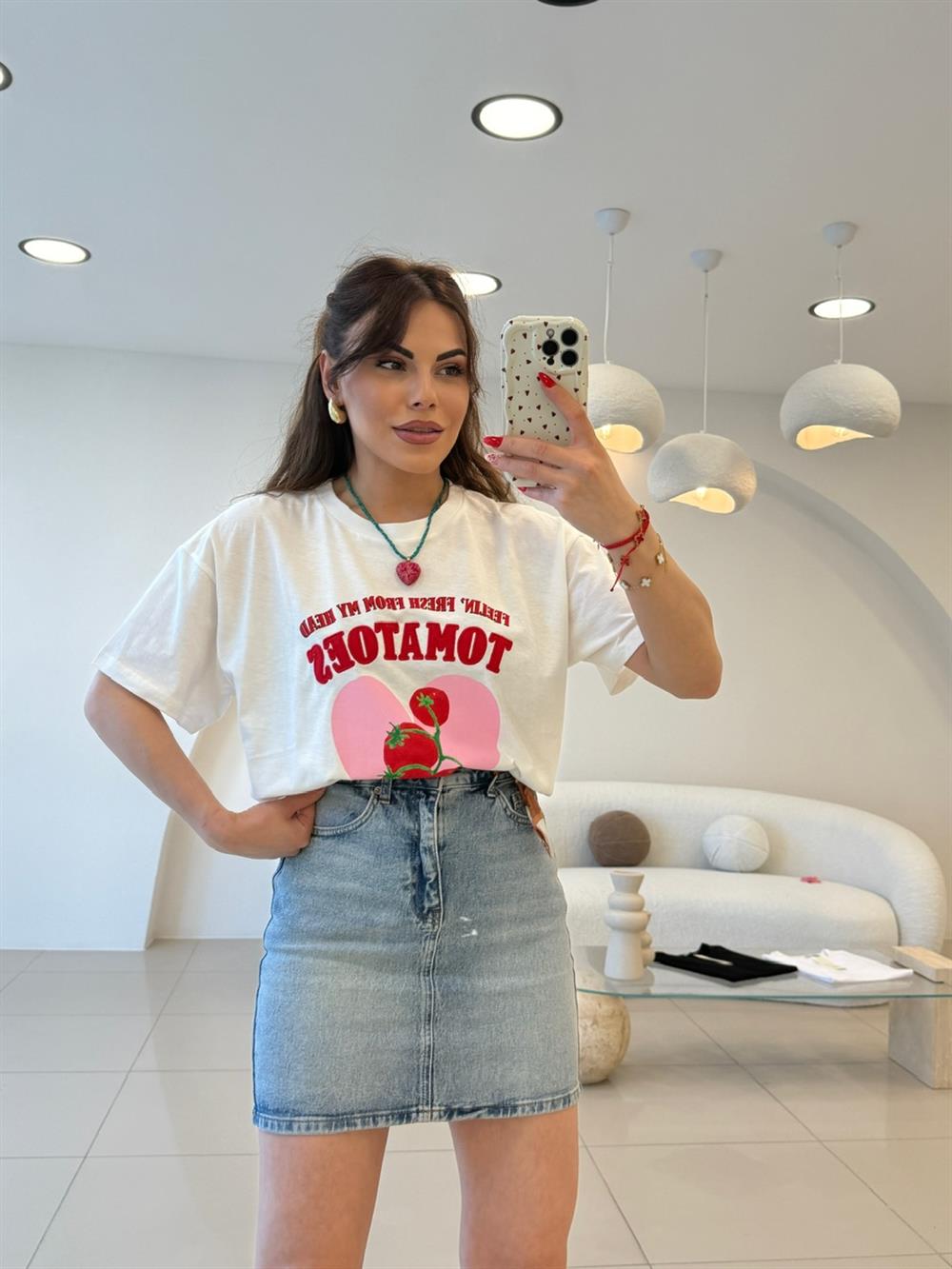 ÖNÜ TOMATOES YAZILI TSHIRT