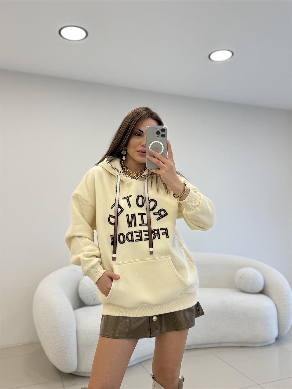 ÖNÜ YAZI DETAYLI KAPŞONLU SWEAT