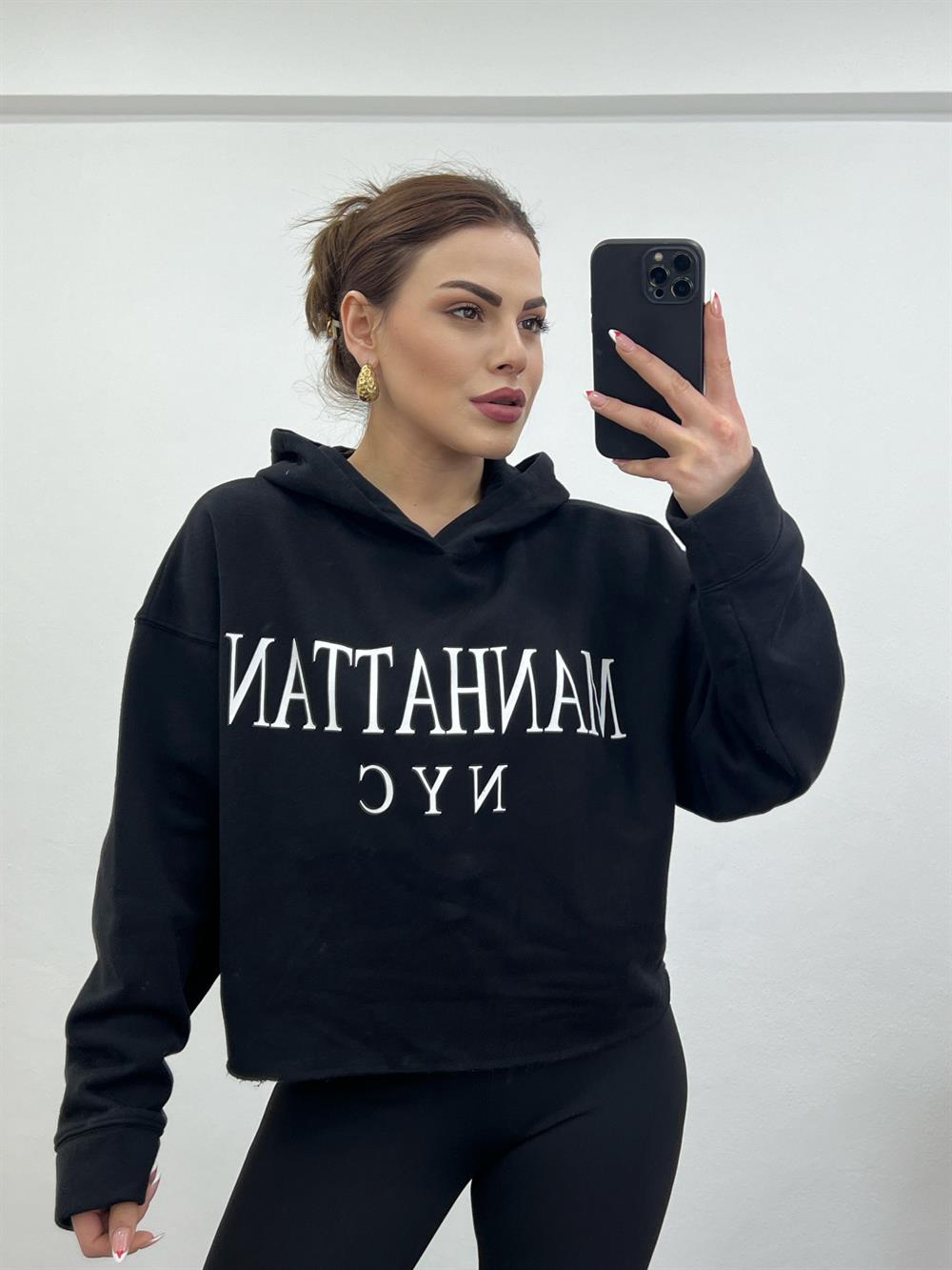 Önü Yazili Kapşonlu Sweat Si̇yah