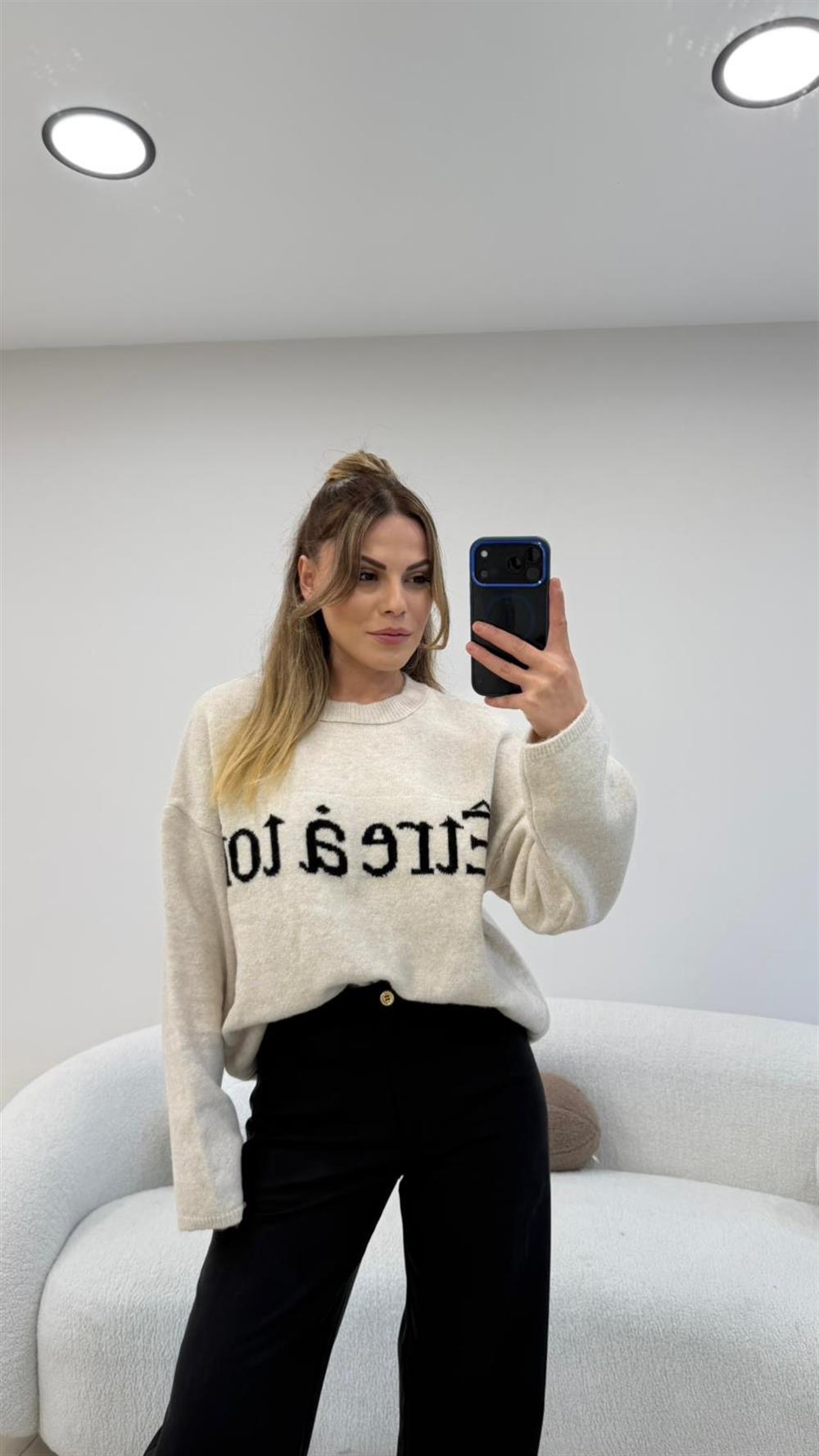 ÖNÜ YAZILI PİNTERES KAZAK