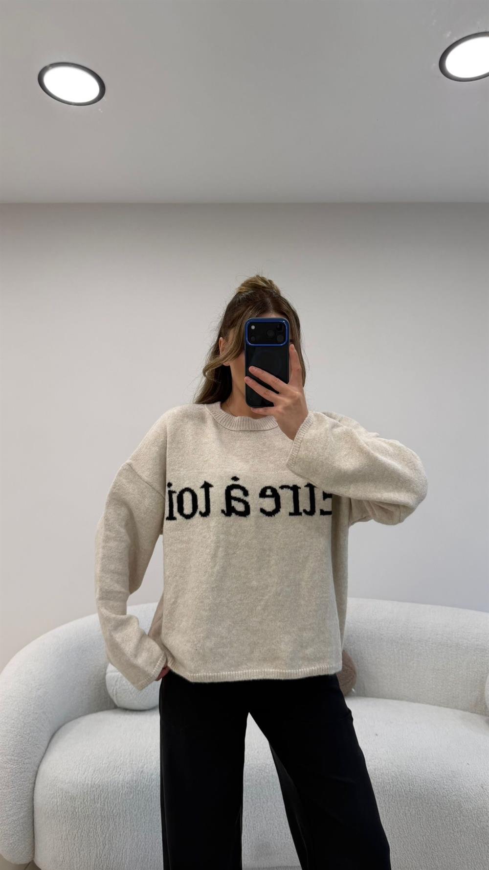 ÖNÜ YAZILI PİNTERES KAZAK