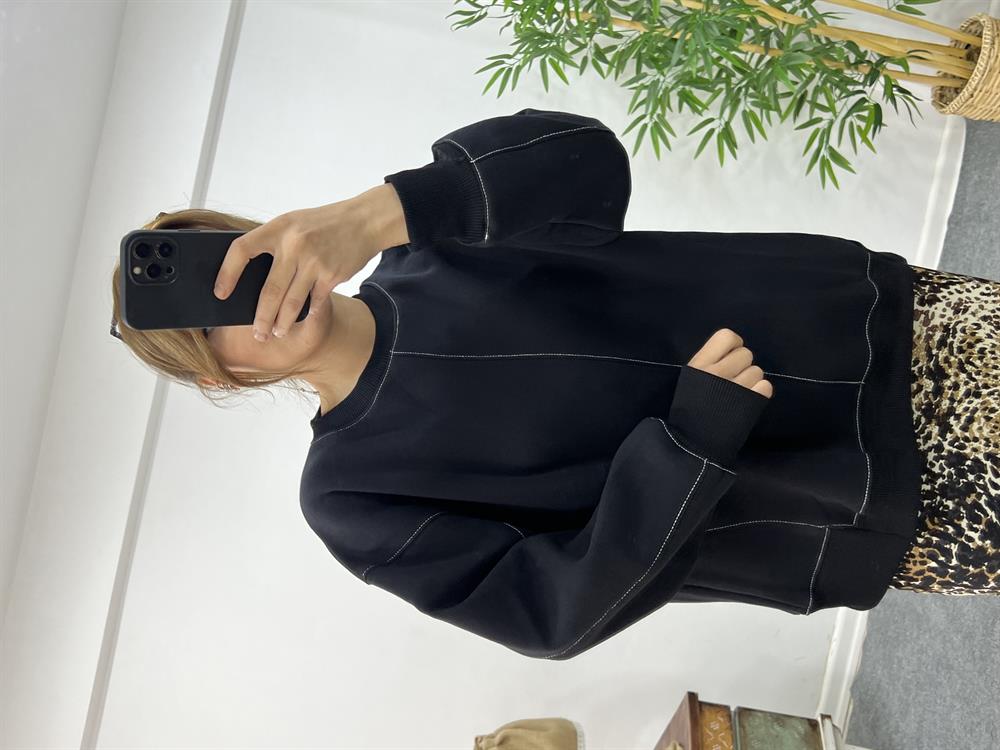Arkasi İşlemeli̇ Sweat