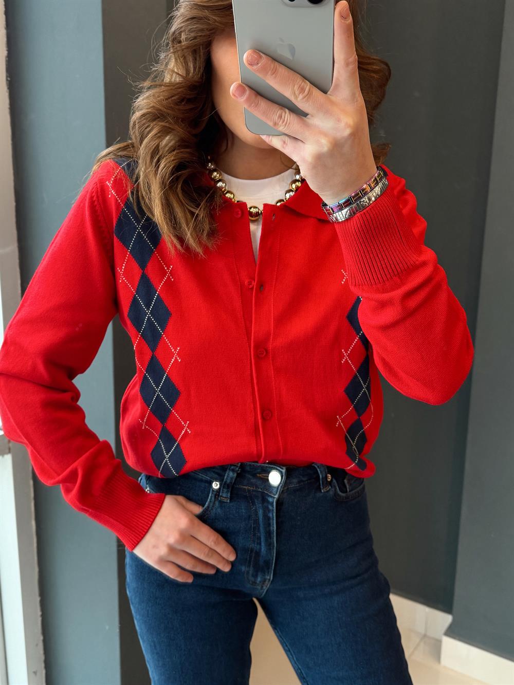 Baklava Desenli̇ Hirka Kirmizi