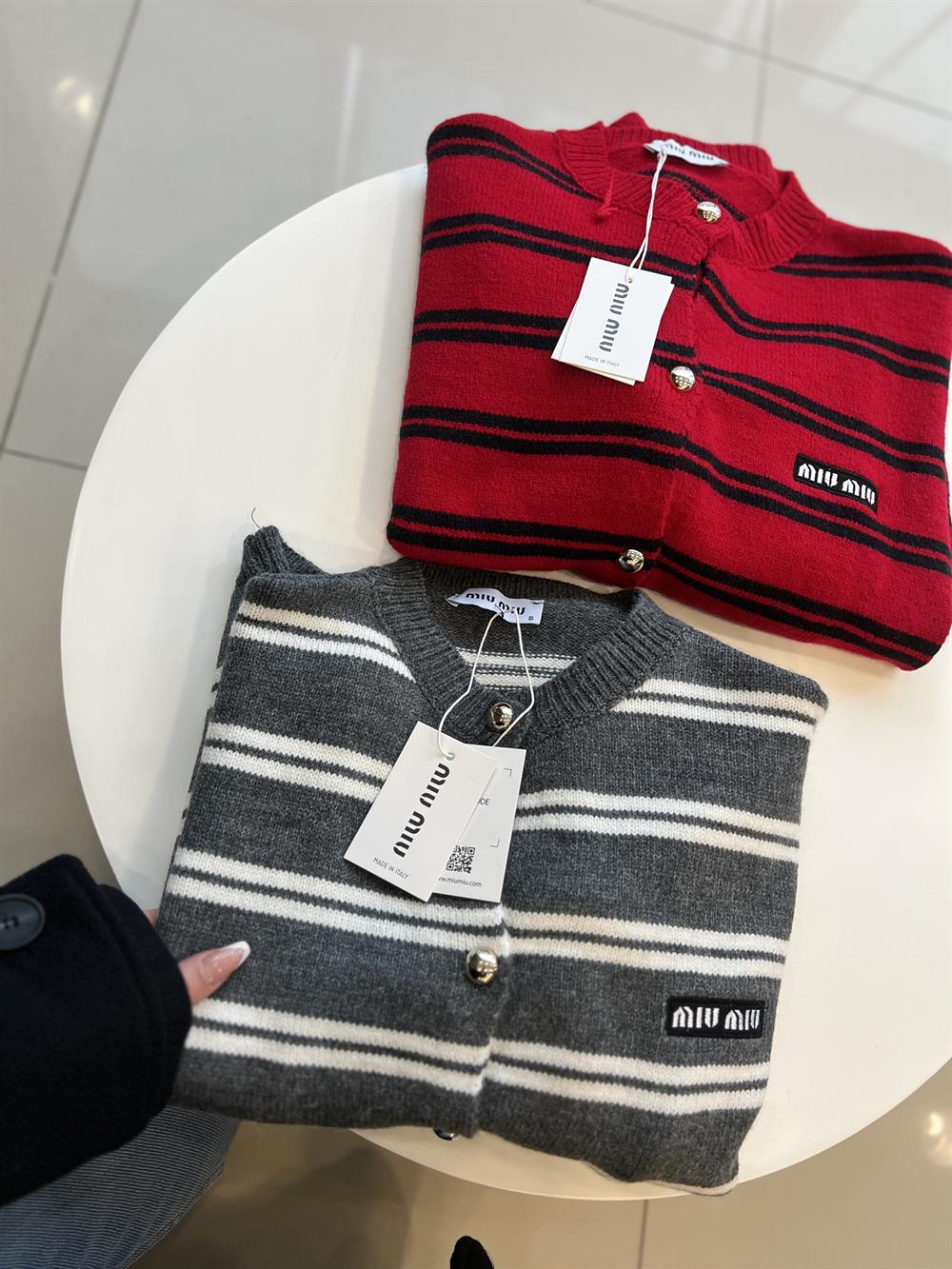 Çi̇zgi̇li̇ Hirka Gri̇