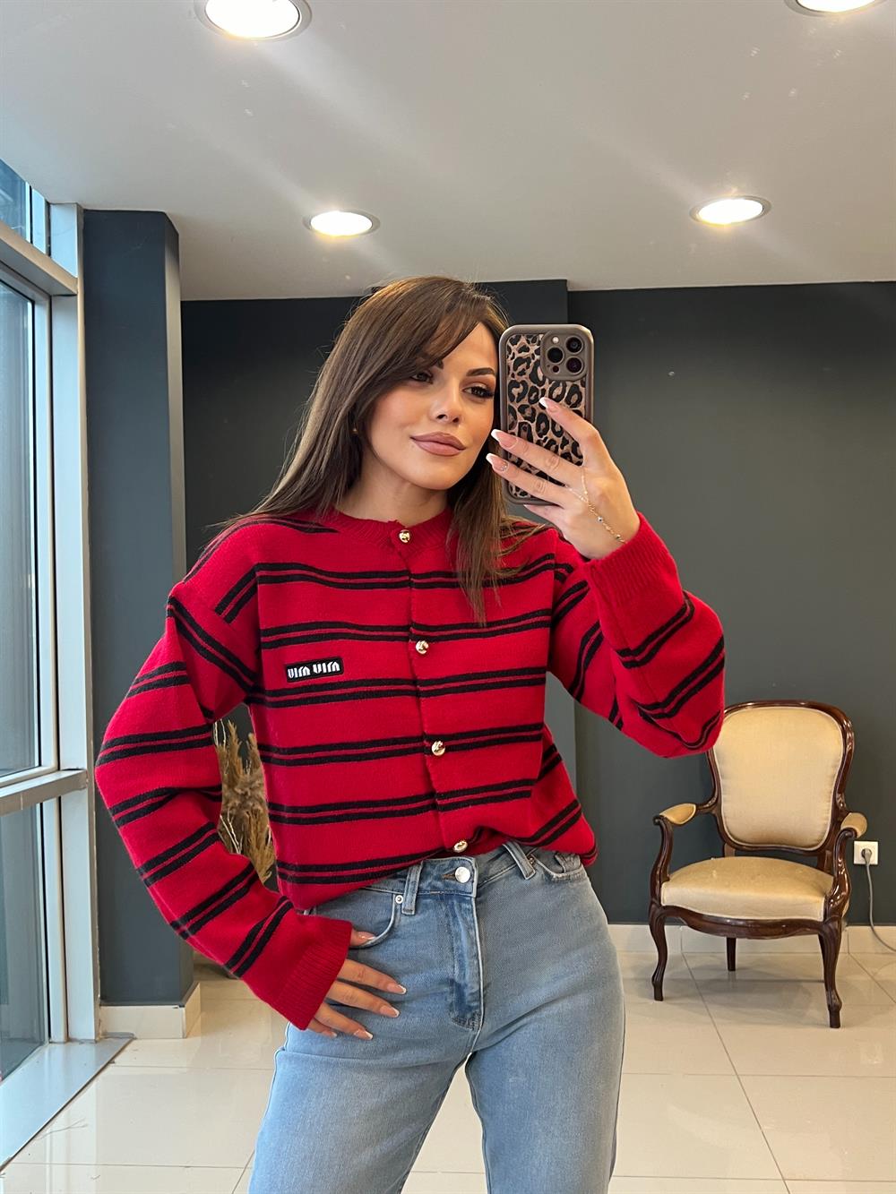 Çi̇zgi̇li̇ Hirka Kirmizi