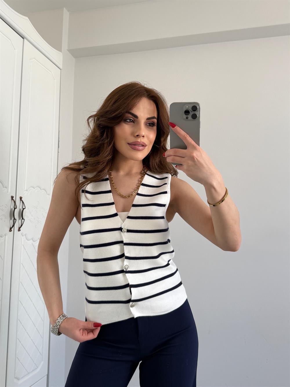 Çi̇zgi̇li̇ Tri̇ko Yelek Beyaz/Laci̇vert