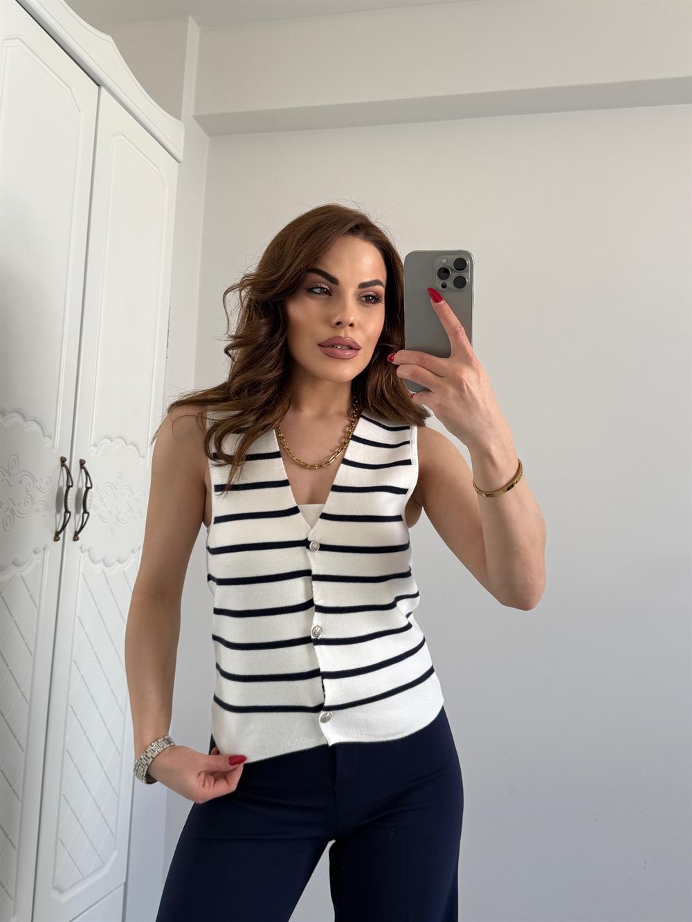 Çi̇zgi̇li̇ Tri̇ko Yelek Beyaz/Laci̇vert