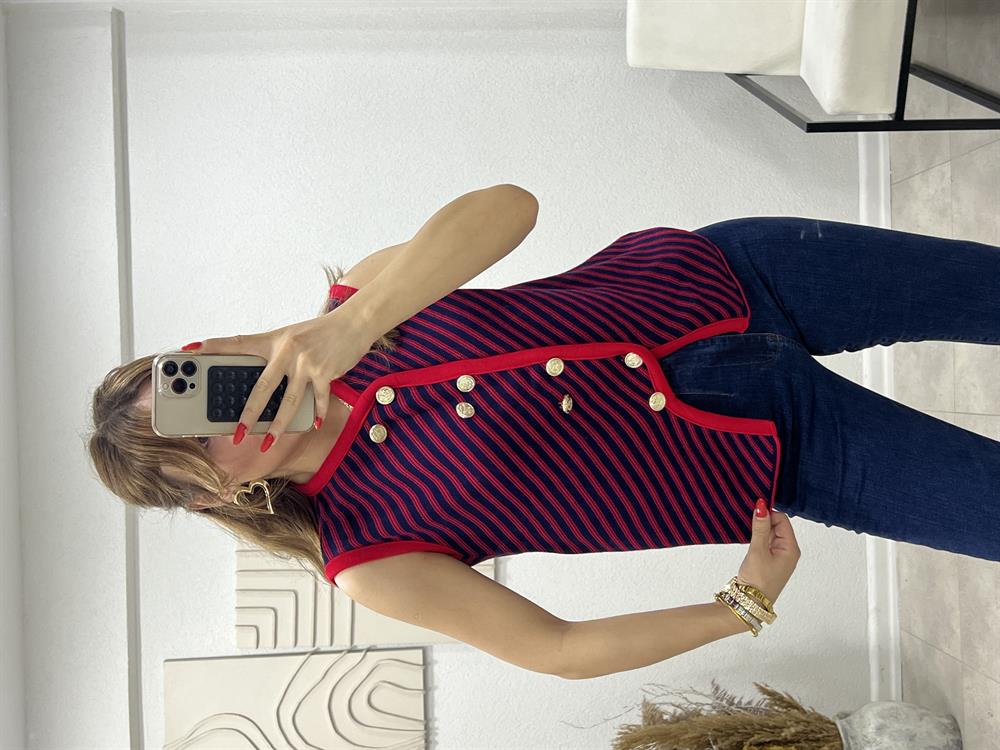 Gold Düğmeli̇ Tasarim Yelek